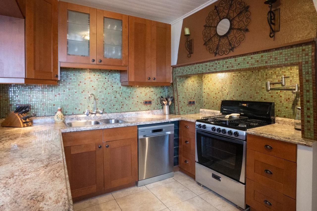 Quinta Pereirinha Farm - A Private 3 Bedroom Vacation Home, Close To Hiking W Ocean Views - Pico Island, Azores São Roque do Pico Buitenkant foto