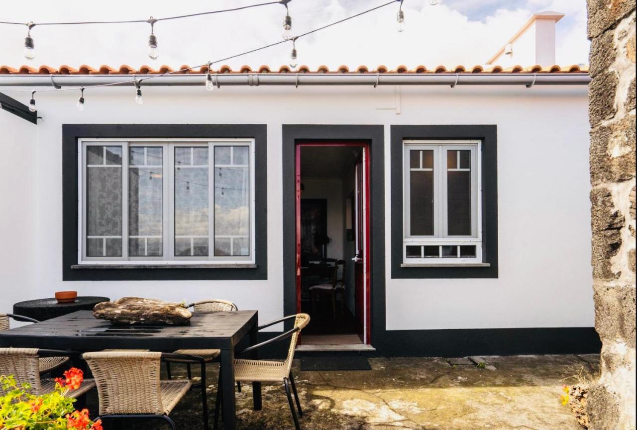 Quinta Pereirinha Farm - Bed & Breakfast - Pico Island, Azores - Private 3 Bedroom Home On A Working Farm W Ocean Views São Roque do Pico Buitenkant foto